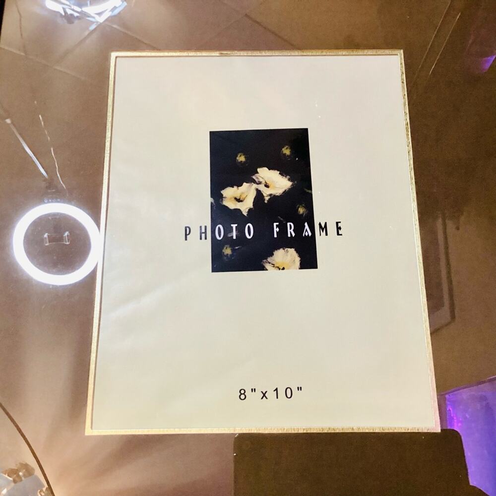 Gold colored Photo Frame - Picture 2 of 5
